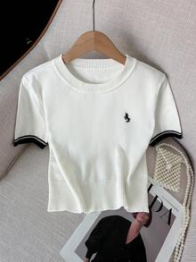 GlowEve 2pcs Contrast Stripe Fitted Equestrian Embroidered Short Sleeve Crop Top And High Waist Pleated Mini Skirt Set