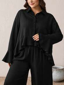 SHEIN Essnce Bộ đồ nữ cỡ lớn thời trang xuân/hè, dáng rộng thoải mái, đa năng, tôn dáng, gồm áo tay loe xếp ly cài nút và quần ống rộng màu đen, trang phục mùa xuân, bộ quần áo. - màu đen - Xem 7