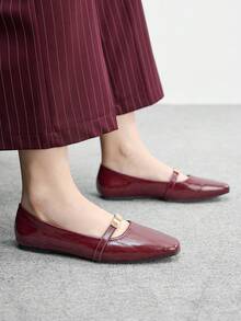 CUCCOO BIZCHIC 女士方头平底黑色金属扣玛丽珍鞋，轻便舒适，一脚蹬设计，适合搭配连衣裙 - 明月酒紅 - 查看 9