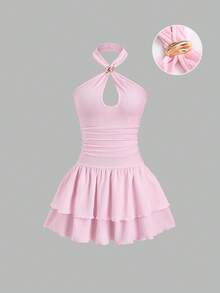 Sweetra 早春新款性感吊带金属扣装饰多层荷叶边下摆修身褶皱女式连衣裙，尽显女性公主风情。