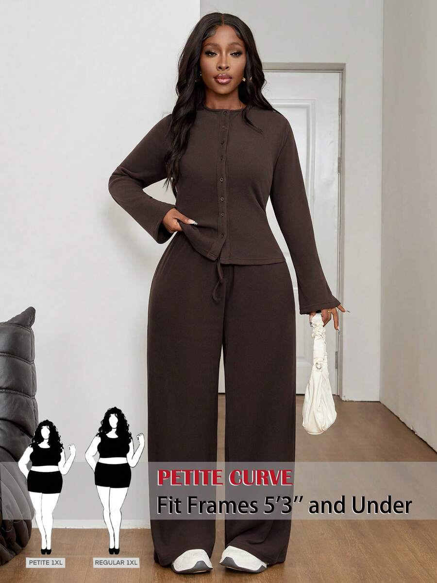 SHEIN PETITE CURVE Bộ đồ nữ cỡ lớn màu trơn tay dài cài một hàng cúc và quần ống rộng, kiểu dáng thường ngày, gồm 2 món. - màu nâu - Xem 1