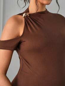 Momance Solid Color Ribbed Long Sleeve Casual Maternity Top With Decorative Buttons - Brown - View 5