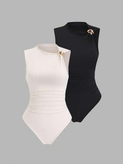 Sweetra French Elegant Early Autumn New Classic Color-Matching Set, Asymmetrical Collar, Distinctive Metal Buckle, Waist Gathering, Pleated Slimming Bodysuit, Sexy Party Style For Women