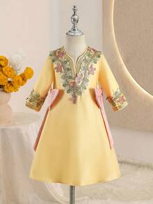 SHEIN فستان بناتي مريح وكاجوال وعملي وأنيق مزين بفيونكة كبيرة على الجانب، مناسب للارتداء اليومي وحفلات عيد الميلاد والسهرات والمناسبات والأعراس والمعارض في فصول الربيع والصيف والخريف والشتاء، مناسب للاستخدام الداخلي والخارجي، للاستخدام اليومي والرياضة واللعب والحفلات وتصوير الصور والعطلات والمهرجانات - أصفر - مشاهدة 6