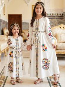 SHEIN Young Girl Ditsy Floral Round Neck Casual Dress, Modest Kaftan Kids Dresses For Girls White White Church Dress For Kids Kids Arabic Dress Girls Modest Dress Long Sleeves Kids Dress