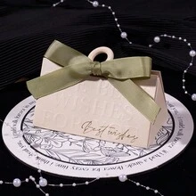 Cirelle 婚礼回礼盒套装（5个） - 压纹图案礼盒，带提手和丝带，优雅糖果盒，适用于新娘送礼会和婚宴装饰 - 彩色 - 查看 6