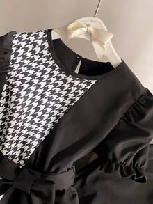 Elladie kids Set de 2 piezas de ropa casual para niñas, incluye blusa de cuello redondo con estampado de cuadros y cinturón en la cintura, y pantalones rectos, versátil y de moda para el verano - Negro - Ver 4