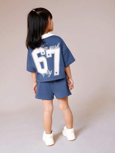 SUMWON Conjunto de top tipo polo y shorts blanco con cuello azul, estampado con número de la ciudad de NYC. Conjunto cómodo de verano