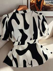 GlowEve CURVE 大码夏季休闲撞色印花泡泡袖衬衫 - 黑與白 - 查看 2