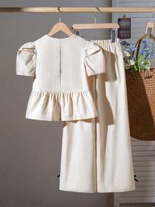 SHEIN Elladie kids 2件套女童泡泡袖上衣，斜扣设计，褶裥下摆，搭配直筒阔腿裤套装 - 杏色 - 查看 2