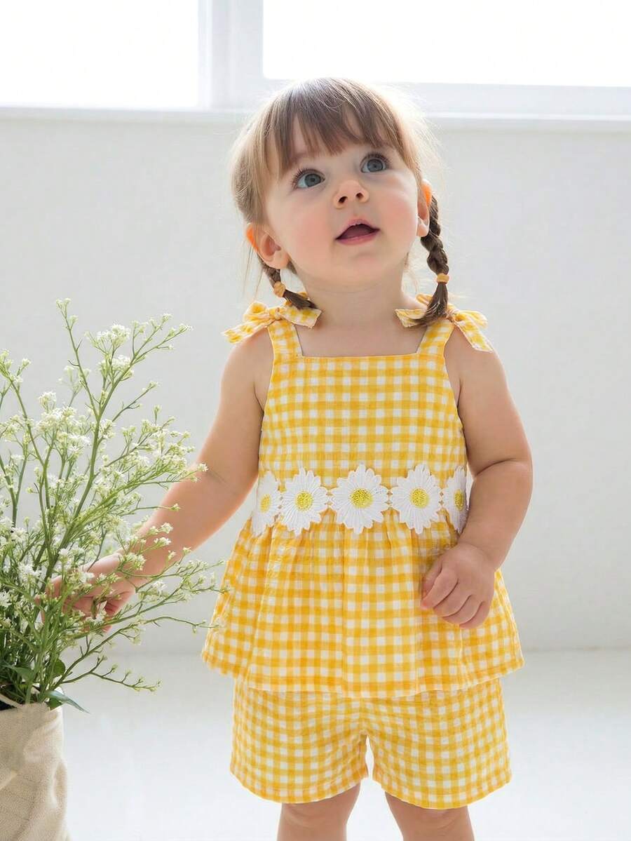 SHEIN Playful Pals 女婴春夏休闲日常可爱度假格纹无袖上衣+短裤套装，0-3岁 - 黃色 - 查看 1