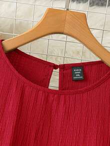 SHEIN Essnce 大码女装春夏时尚休闲舒适优雅基础款日常百搭修身质感面料无袖短裙，适合度假、下午茶、欧洲夏季、早午餐、情人节等场合。 - 紅色 - 查看 3