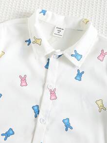 SHEIN 两件套：男童卡通兔子图案 Polo 领短袖开衫和纯色短裤，适合外出、上学、春夏、复活节等场合。 - 彩色 - 查看 3
