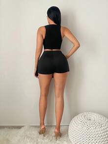 SHEIN SXY Váy ngắn nữ màu trơn, có dây xích kim loại trang trí eo và xẻ tà bên hông. - màu đen - Xem 2