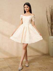 Đầm dạ hội màu be sang trọng, thanh lịch, thiết kế trễ vai, thắt eo, chất liệu jacquard, kiểu dáng bồng bềnh, thích hợp cho các cô gái tuổi teen. - Màu vàng - Xem 4