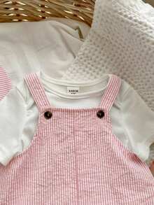 两件套，含帽子，男女宝宝夏季蓝白条纹背带短裤和渔夫帽套装，休闲度假，适合居家、外出、海滩穿着 - 粉色 - 查看 3