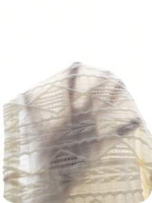 SHEIN 两件套男童休闲学院风纯白色镂空针织柔软圆领短袖开衫上衣搭配卡其色撞色束口短裤，适合春夏日常穿着、上学、旅行、度假、派对等场合。 - 黑與白 - 查看 8