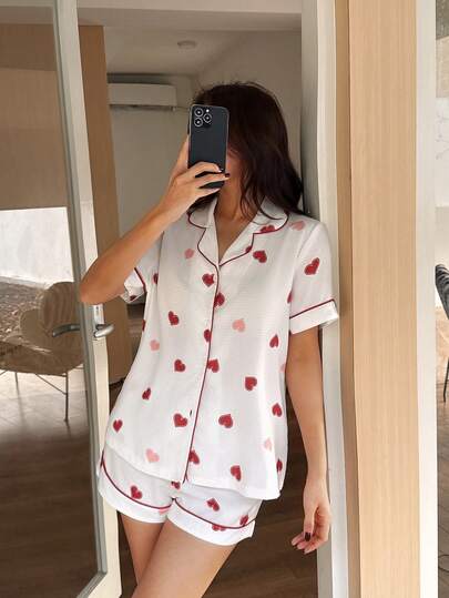 Dream Adore Conjunto de pijama de mujer con estampado de corazón, manga corta y pantalón corto