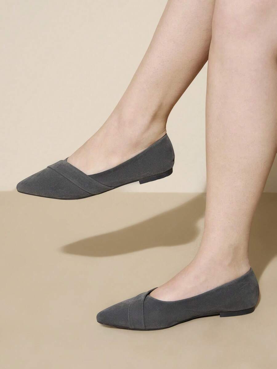 CUCCOO CURVES 女士尖头宽楦平底乐福鞋，纯色，四季皆宜，日常及工作穿着，春季鞋款，春假复活节鞋。 - 淺灰色 - 查看 1