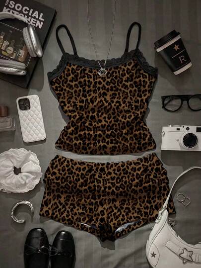 Attitoon 2pcs/Set Women Lace Camisole And Pleated Shorts, Suitable For Summer