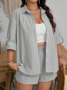 SHEIN Frenchy Conjunto de ropa de mujer de talla grande para otoño, atuendos de vuelta al colegio, camisa de frente abierto a rayas con mangas ajustables y pantalones cortos para mujeres - Gris - Ver 6