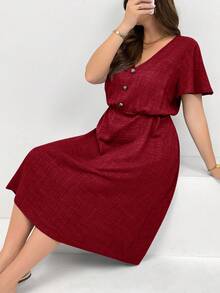 SHEIN Essnce Đầm nữ cỡ lớn thời trang xuân hè, dáng rộng thoải mái, đa năng, cổ chữ V, tay ngắn, ôm eo, dài ngang gối, màu xanh dương, có túi, phong cách châu Âu mùa hè, trang phục giáo viên cho nữ, đầm chống nắng, kiểu dáng đơn giản - Đỏ - Xem 5