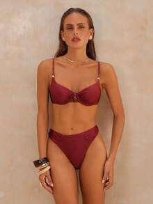 Swim Chiccia 女士新款纯色吊带上衣配串珠装饰和高衩比基尼泳裤性感泳衣套装，夏季 - 酒紅色 - 查看 1