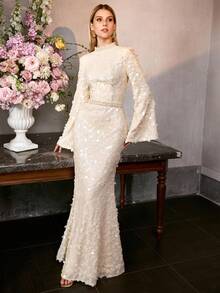 MOTF PREMIUM 优雅高领奢华美人鱼式正式礼服,长款喇叭袖,领口和腰部饰有仿珍珠,鱼尾裙摆,完美适用于舞会、晚宴、红毯、婚礼宾客、圣诞节或新年派对之夜——闪亮长袖女士长款连衣裙 - 杏色 - 查看 2