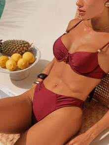 Swim Chiccia 女士新款纯色吊带上衣配串珠装饰和高衩比基尼泳裤性感泳衣套装，夏季 - 酒紅色 - 查看 3