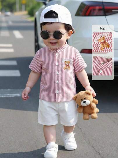 Playful Pals 两件套男婴条纹翻领短袖衬衫搭配松紧腰短裤，休闲复古街头风小熊印花套装，适合春夏日常穿着或运动。