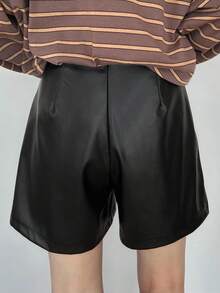 FRIFUL Pantalones cortos de mujer de unicolor, ajustados, de piel sintética (PU), para primavera - Negro - Ver 5