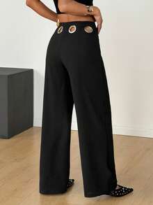 SHEIN EZwear 2025 Autumn/Winter New Arrivals: Versatile, Retro, Elegant Business Casual Women's Wear. A Versatile Nashville Staple, Suitable For Occasions Like Easter And Christmas. Features Include Wide-Leg, Eyelet-Down Cutout Trousers For Urban Commuting, Suitable For Formal Guests And Weddings, And Straight-Leg, Cropped Trousers With Pockets. A Must-Have For Elegant Women This Autumn/Winter, Christmas, And New Year. - Black - View 2