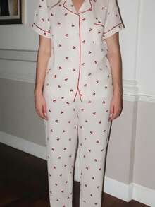 Turnttoni 櫻桃印花睡衣套裝，甜美可愛的短袖上衣和長褲女士睡衣和家居服 - 杏色 - 查看 3