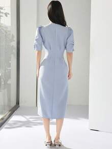 Heiryn 新款褶皱泡泡袖金属扣装饰收腰通勤百搭连衣裙 - 藍色 - 查看 4