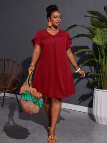 Slaydiva Slayr SLAYR PLUS 宽松绿色A字斜纹度假休闲连衣裙，采用无弹力编织和打结细节设计，适合大码女性穿着 - 紅色 - 查看 3