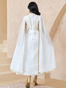SHEIN Đầm dự tiệc cho thiếu nữ: Dây ruy băng vàng, tua rua, mùa xuân/hè, đi nghỉ mát, viền ren vàng, cổ đứng, họa tiết hoa châu Âu cổ điển, phối màu, màu hồng, áo choàng Ả Rập Trung Đông, đầm dài ngày Quốc khánh - trắng - Xem 5