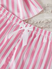 女童睡衣 - 条纹蕾丝拼接蝴蝶结舒适柔软缎面吊带背心和短裤两件套睡衣套装 - 彩色 - 查看 4