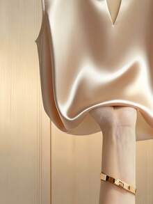 Franclia 香槟色女士优雅V领无袖闪亮上衣，优雅女士衬衫，情人节，狂欢节，女士海滩，夏季假期，度假，饰以珍珠，缎面材质，宽松版型，适合通勤，展现日常优雅。 - 香檳色 - 查看 4