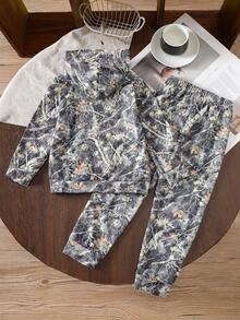 SHEIN Streecool Kids 2pcs/Set Young BoyCasual Camouflage All-Over Print Hoodie Sweatshirt & Elastic Waist Pants, Suitable For Autumn/Winter Casual Occasions, Fits 4-7Y Real Tree Boy Clothes Toddler Boy Camo Camo Set Kids Boys Camo Outfit Kids Cargo Outfit Young 6 Camo - Multicolor - View 2