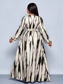 SOLERSUN 大码女装秋冬日常休闲优雅通勤黑色杏色印花V领荷叶边紧身长袖蝙蝠袖褶裥高腰A字梭织连衣裙（随机花朵图案）女士秋季面料，长款连衣裙 - 黑與白 - 查看 4