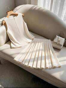 GlowEve CURVE Bộ đồ 2 món dành cho nữ cỡ lớn, thanh lịch, chất liệu satin, không tay ôm sát và chân váy ngắn, thích hợp cho hẹn hò và mặc hàng ngày, mùa xuân/hè. - Màu be - Xem 2