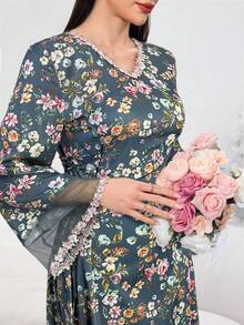 Al Najma Elegant Floral Print Patchwork Sheer Mesh Flare Sleeve Cinched Waist Robe, Resort Style, Spring/Autumn - Blue - View 2