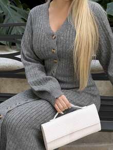 Cioccolato 女式休闲纽扣V领加长毛衣裙 - 灰色 - 查看 4