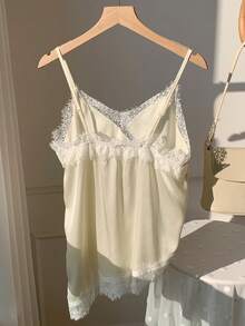 Comfortcana 2026新款时尚女士休闲基础款蕾丝边吊带背心，适合夏季春季穿着，也可作为情人节、嘉年华、海滩度假等场合的外出上衣。 - 淡黃色 - 查看 2
