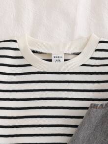 مجموعة ملابس للأطفال الصبية تتكون من 2 قطعة: بلوزة رياضية مخططة مبطنة حرارياً وبنطال جينز بيب، مريحة للاستخدام اليومي العادي والأنيقة، مناسبة للارتداء في الأماكن المغلقة والخارجية، والأنشطة اليومية والرياضية والأعياد والمناسبات، وملابس الشارع والبدلات الرياضية والجينز، مناسبة للخريف والشتاء - لون مشمشي - مشاهدة 5