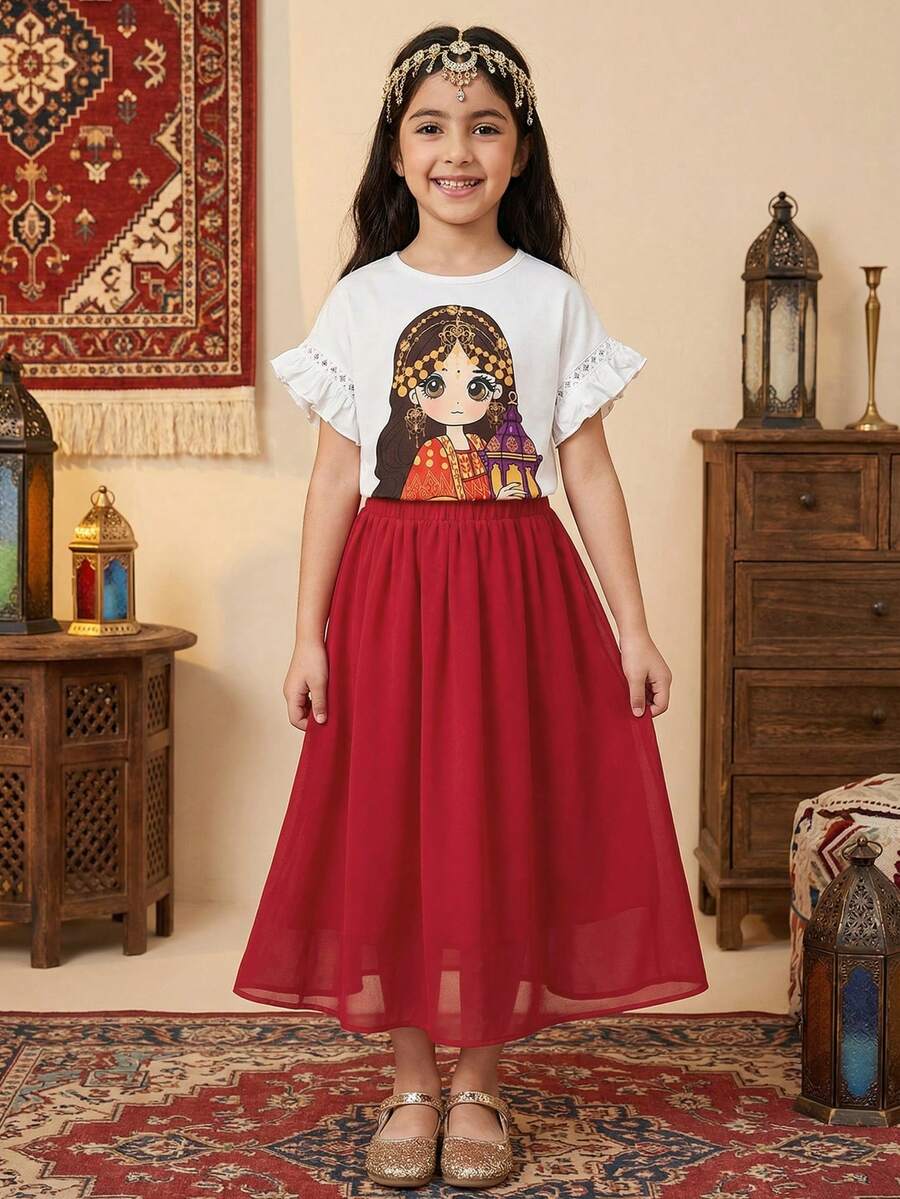 SHEIN LMoss Kids 少女圆领插肩拼接荷叶边下摆印花T恤,卡通女孩图案,翻领褶皱泡泡袖纽扣衬衫,Ute卡通女孩星星月亮,红玫瑰撞色印花图案,穆斯林女孩半身裙,伊斯兰礼物,休闲上衣,适合夏季、居家聚会、户外野餐、郊游、街头风、居家、校园、斋月夏季休闲可爱上衣 - 白色 - 查看 1