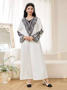 Sparklyn 少女V领长袖华丽黑色阿拉伯传统卷轴图案连衣裙 - 彩色 - 查看 6