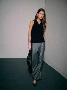 Nöista 露背吊带上衣，饰有精致的细条纹细节，垂坠领口；优雅的露背吊带上衣，适合时尚晚装、正式场合、精致派对造型；非常适合夏季、春假和优雅场合。 - 藏蓝色 - 查看 6