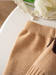 SHEIN Young Girl Floral Pattern Crew Neck Long Sleeve Sweater And Pants Set Girls Sweater Sets Winter Young Girls Sets Girls Spring And Autumn Suit Girl Clothes Autumn And Winter Clothes Girl S Spring And Autumn Suit - Camel - View 6