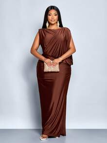 SOLERSUN 大码女式派对通勤优雅棕色亮面针织面料无袖露肩不对称领肩部褶裥臀部收褶性感H型下摆侧开衩长裙，圆领腰包搭配折叠臀部褶裥的超长连衣裙，不对称拼接褶裥，秋冬季派对礼服，舞会礼服，奢华晚礼服，毕业礼服 - 棕色 - 查看 3